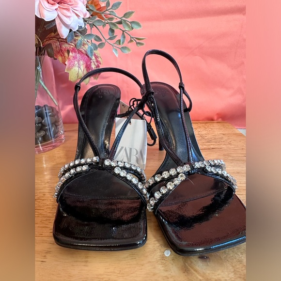 ZARA Rhinestone heels NWT size 8 black in color - Picture 2 of 5
